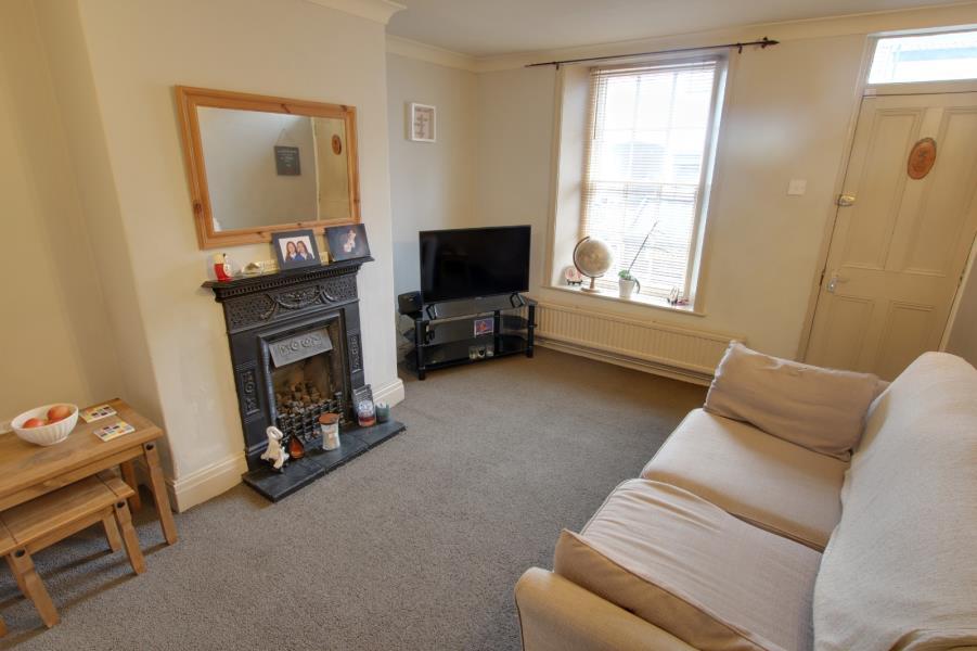 NORTH BAR WITHOUT, BEVERLEY, HU17 7AG 3 bed terraced house £895 pcm