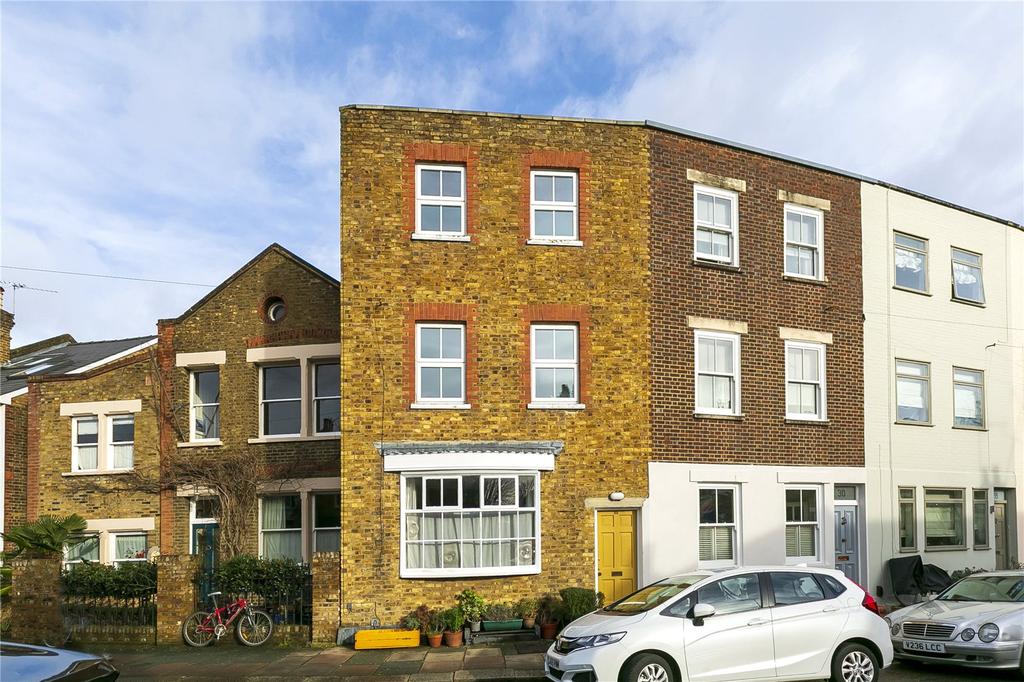 Wick Road, Teddington, Middx, TW11 4 bed house £875,000
