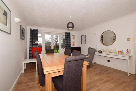 4 Harman Place, Purley, CR8 1AX