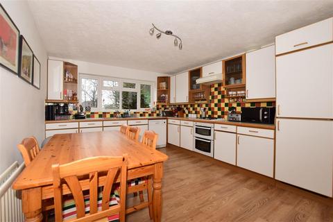 4 Harman Place, Purley, CR8 1AX