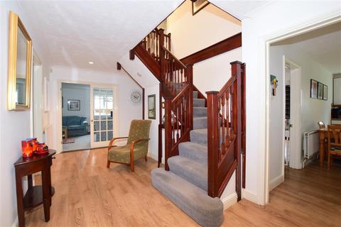 4 Harman Place, Purley, CR8 1AX