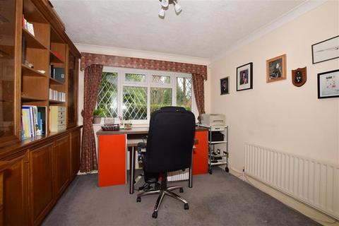 4 Harman Place, Purley, CR8 1AX