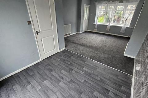2 bedroom semi-detached house to rent, Glendale Close, Bradford, BD6 2LR