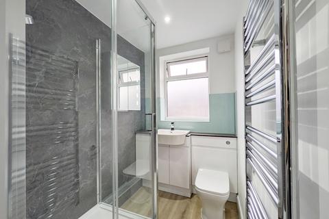 1 bedroom flat to rent, Blackheath Grove, London, SE3