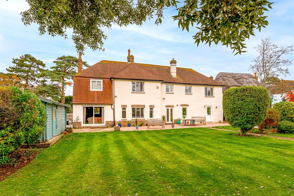 Preston Avenue, Rustington, Littlehampton, BN16 5 bed detached house