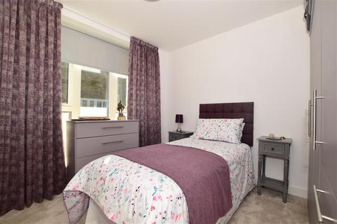 Flat 12, 6 Corys Road, Rochester, ME1 1GN
