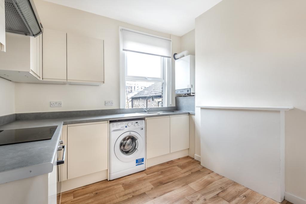 Medlar Street London SE5 1 bed apartment - £1,250 pcm (£288 pw)