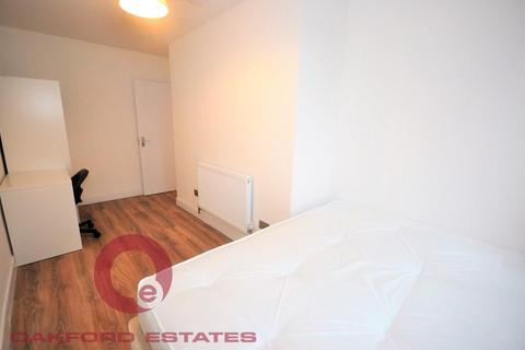 4 bedroom flat to rent, Munster Square, Euston, London NW1