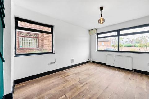 2 bedroom apartment to rent, Bromhedge, Mottingham, SE9