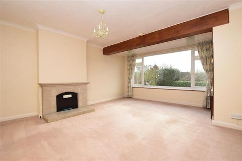 23 Dewlands, Godstone, RH9 8BS