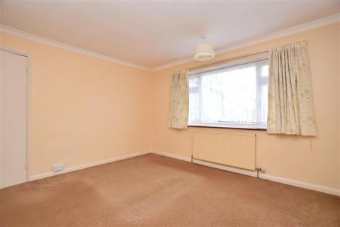 23 Dewlands, Godstone, RH9 8BS