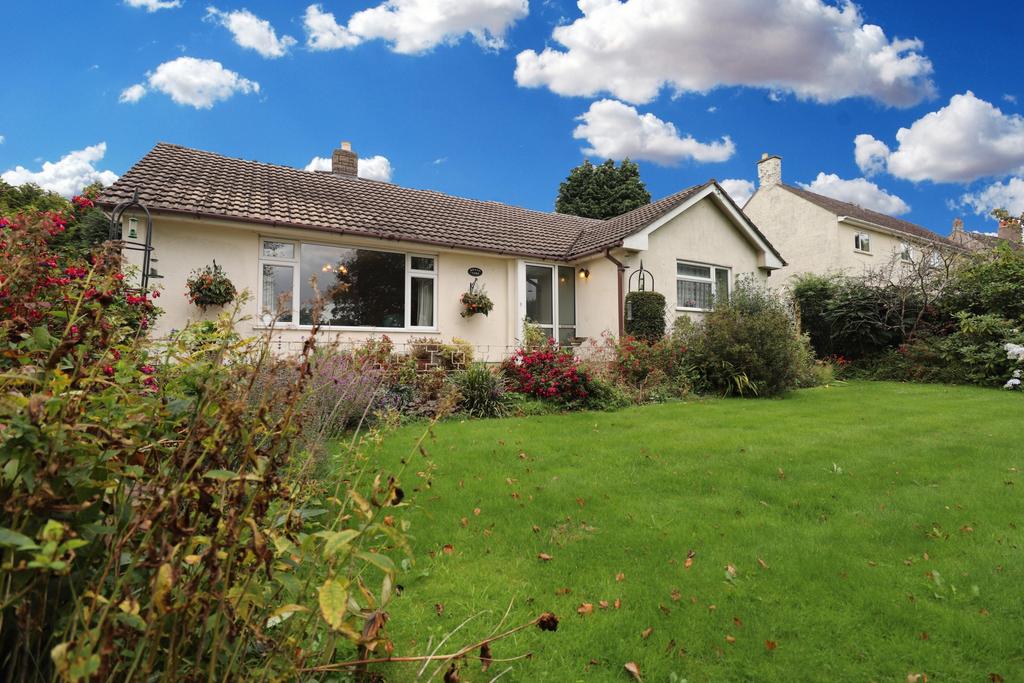 Broadoaks, Broadstone, Catbrook, NP16 3 bed bungalow £299,950