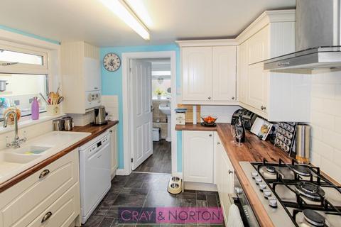 28 Dundee Road, London, SE25 4QJ