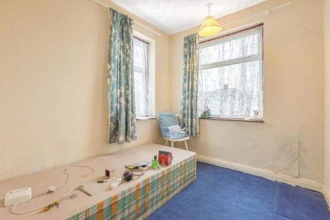 7 Oakdene Drive, Surbiton, KT5 9NQ
