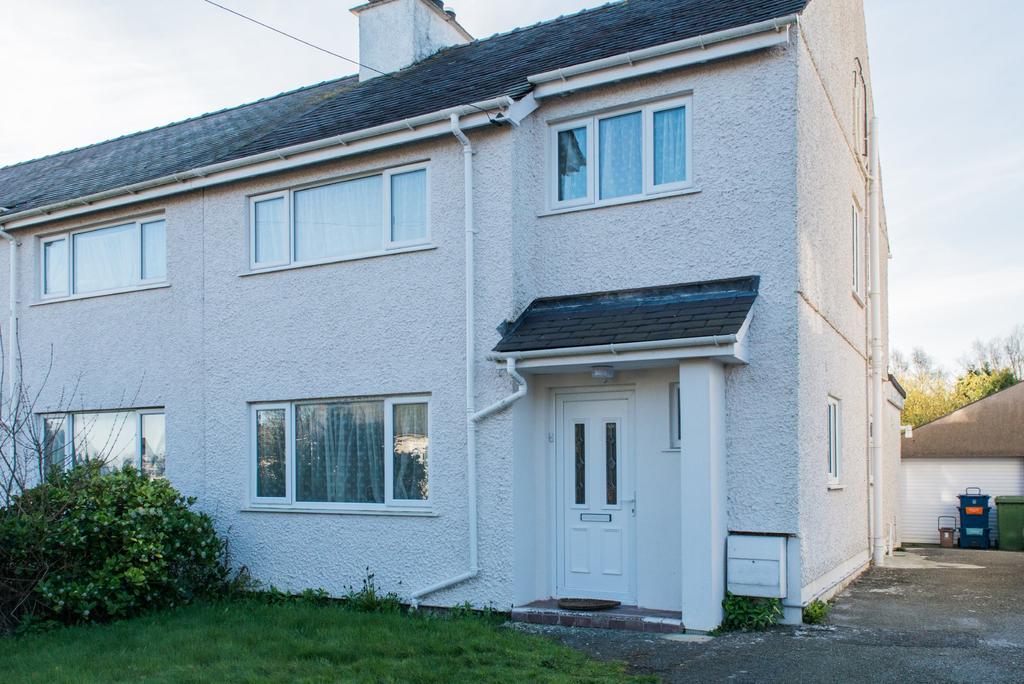 Penrhos Road, Bangor, Gwynedd, LL57 3 bed semidetached house £895