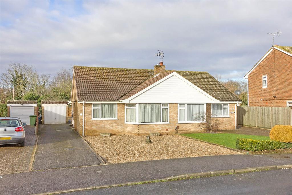 Auckland Drive, Sittingbourne, ME10 2 bed bungalow £275,000
