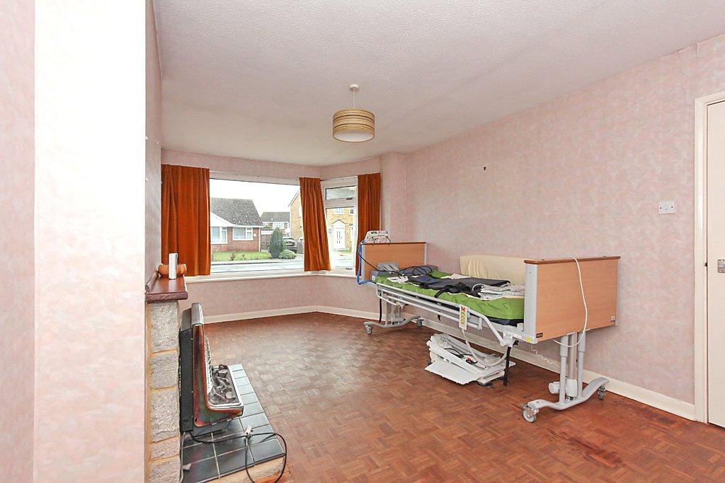 Auckland Drive, Sittingbourne, ME10 2 bed bungalow £275,000