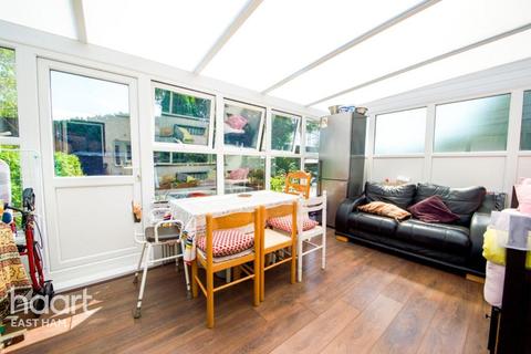 92 Leigh Road, London, E6 2AS