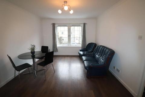 2 bedroom flat to rent, Candlemakers Lane, ,