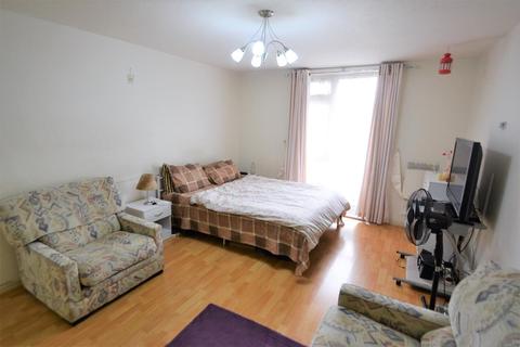 44 Eldridge Close, Feltham, TW14 9NF