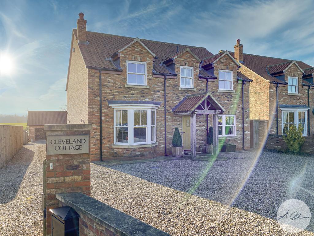 Kilburn Road, Bagby, Thirsk 4 bed detached house £580,000