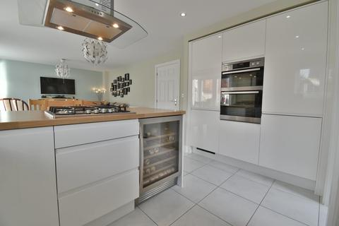 3 Sutton Crescent, Barton Under Needwood, Burton-on-trent, DE13 8FE