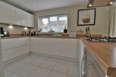 3 Sutton Crescent, Barton Under Needwood, Burton-on-trent, DE13 8FE