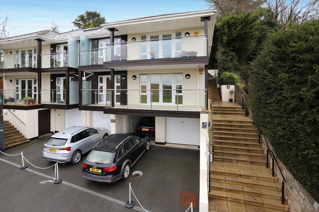 College Road, Newton Abbot 2 bed apartment £250,000