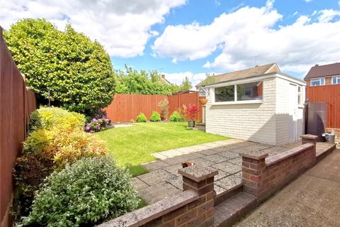 20 Amberley Close, Horsham, RH12 4LL