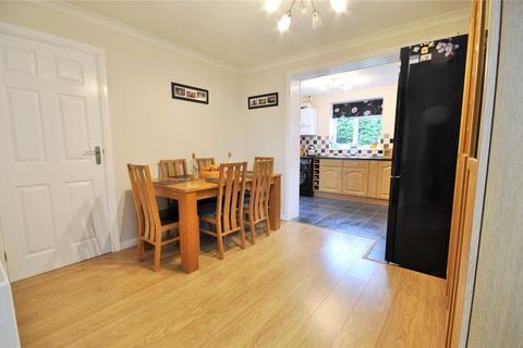 20 Amberley Close, Horsham, RH12 4LL