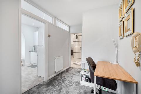 Flat 3, 7 Tring Avenue, London, W5 3QA