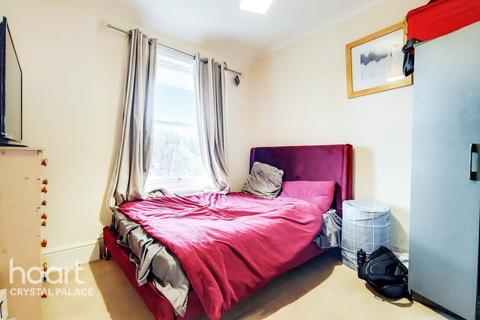 Flat 5, 4 Hermitage Road, London, SE19 3QR