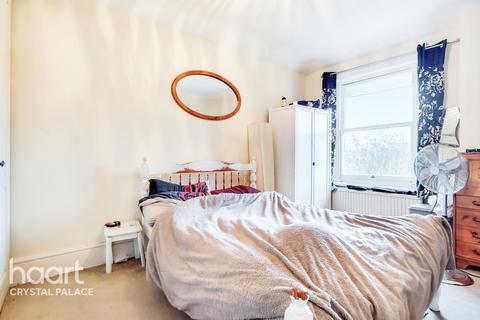 Flat 5, 4 Hermitage Road, London, SE19 3QR