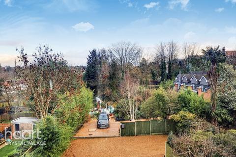 Flat 5, 4 Hermitage Road, London, SE19 3QR