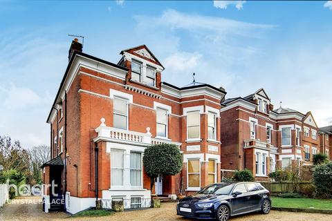 Flat 5, 4 Hermitage Road, London, SE19 3QR