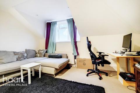Flat 5, 4 Hermitage Road, London, SE19 3QR