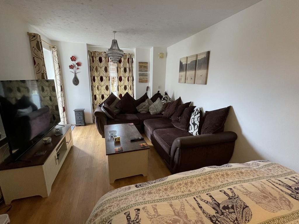Priory Avenue, Southampton 2 bed apartment £925 pcm (£213 pw)
