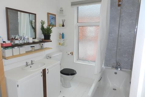 25 Aviary Mount, Armley, Leeds, LS12 2NX