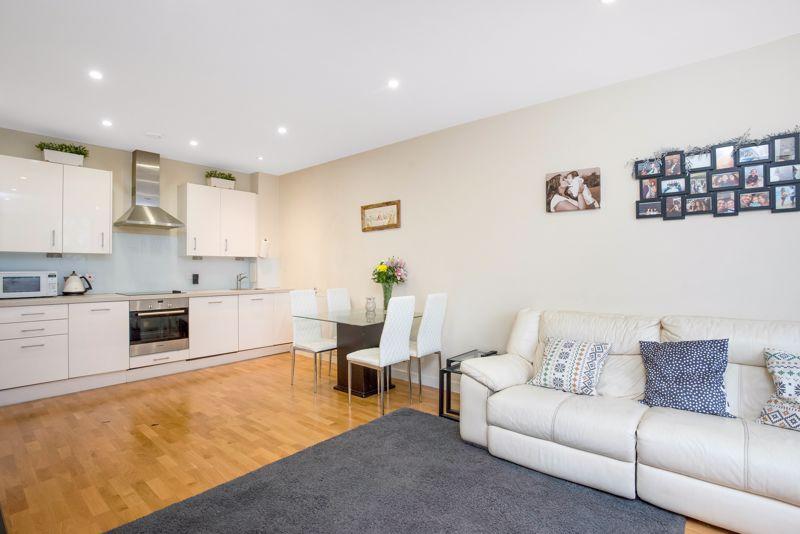 Kitchen / dining