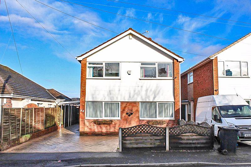 Himley Avenue, Dudley, DY1 2QP 4 bed detached house £299,950
