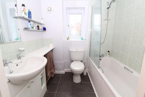 5 Lingmoor Grove, Aldridge, Walsall, WS9 8BY