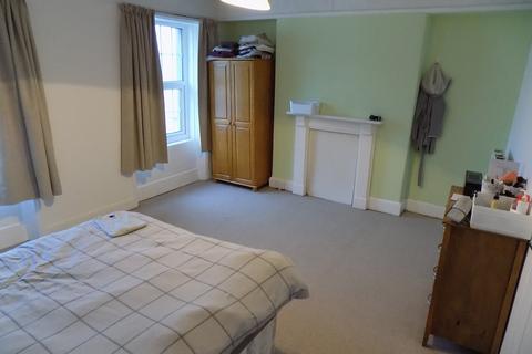 2 bedroom maisonette to rent, Holyhead Road, Bangor, Gwynedd, LL57