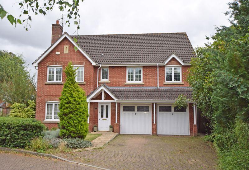Shipley Close, Alton, Hampshire 5 bed detached house £699,950