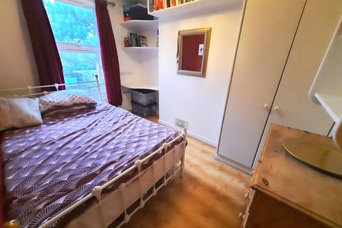 49 Tachbrook Road, Feltham, TW14 9PD