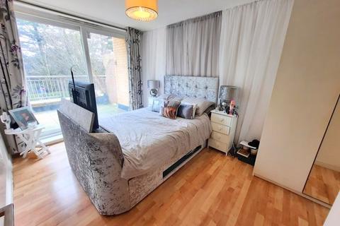 29 Wooldridge Close, Feltham, TW14 8BF