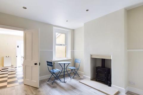 3 Alexandra Place, Bath, BA2 5EU