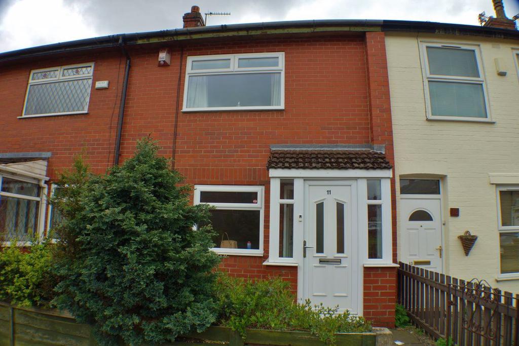 Robert Street, Elton, Bury, BL8 1NS 2 bed terraced house £650 pcm (£