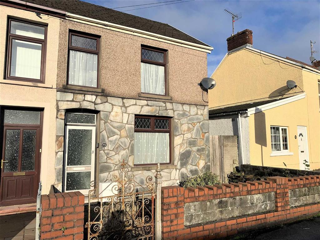 Ynys Y Cwm Road, Furnace, Llanelli 3 bed semidetached house £119,950