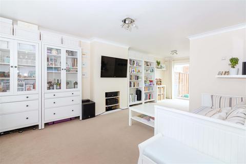 22 Coleridge Crescent, Goring By Sea, Worthing, BN12 6LT