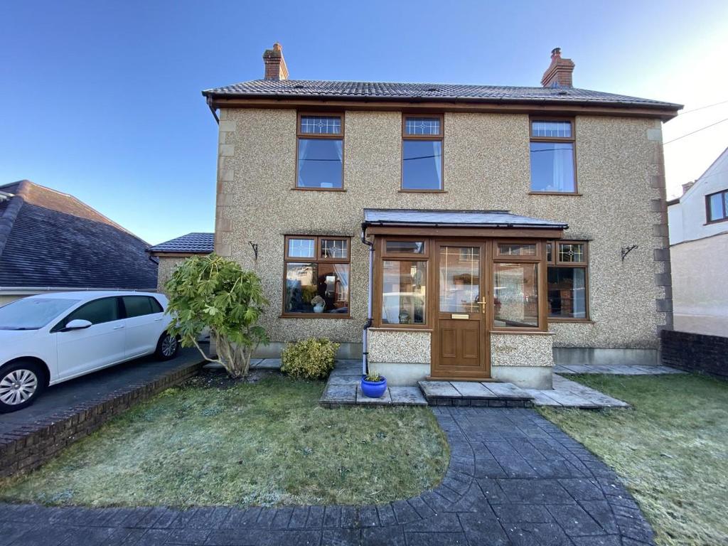 Hafod House, Hendy Road, Penclawdd... 4 bed detached house £325,000